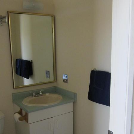 Brothers Inn Motel Принс Джордж Стая снимка