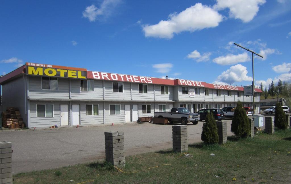 Brothers Inn Motel Принс Джордж Екстериор снимка